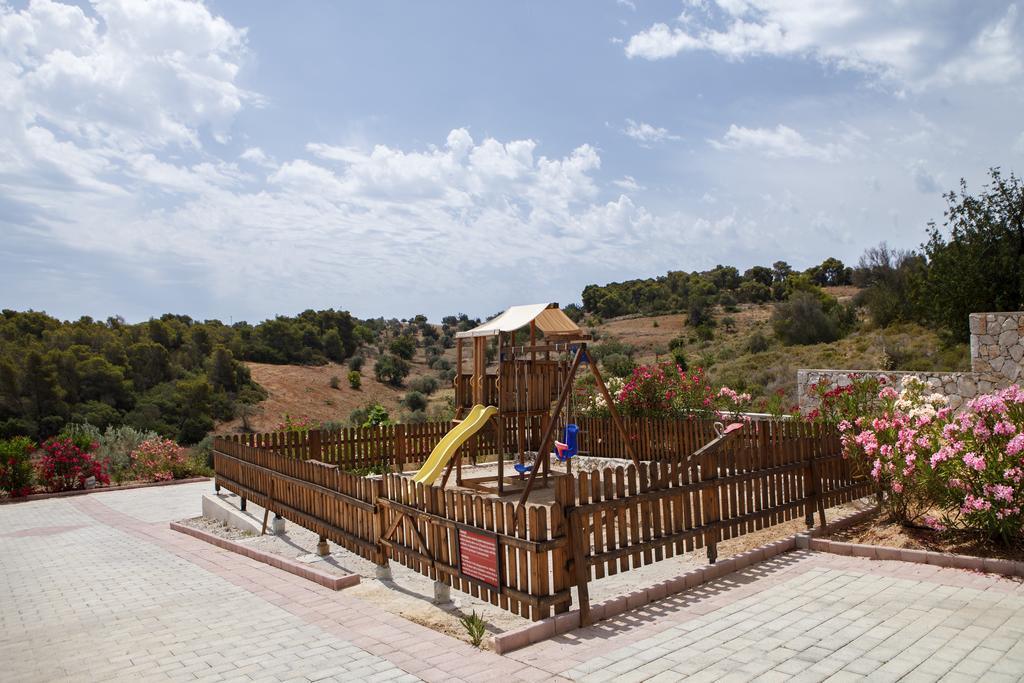 Edem Resort Porto Heli Extérieur photo